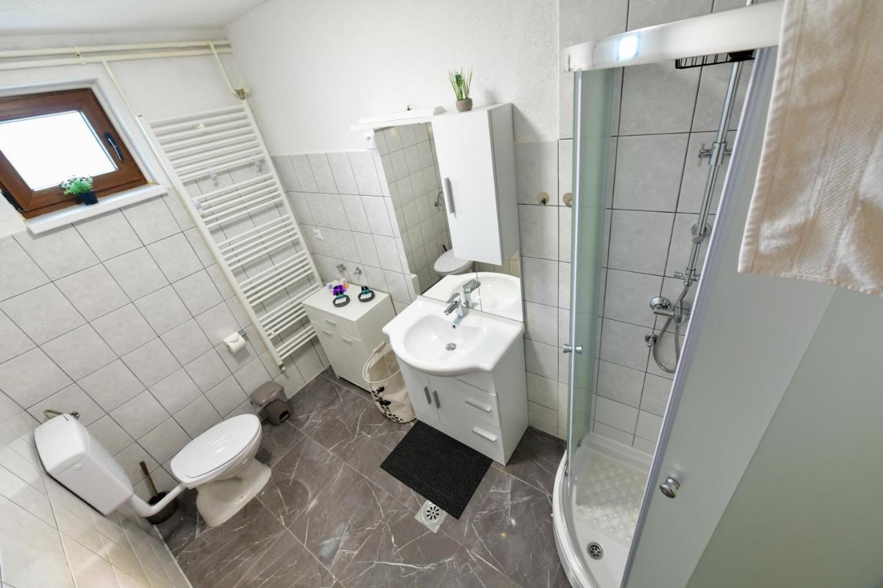 Apartman Plum Plitvice Dreznik Grad Exterior photo