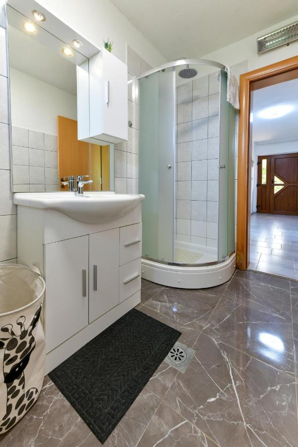 Apartman Plum Plitvice Dreznik Grad Exterior photo